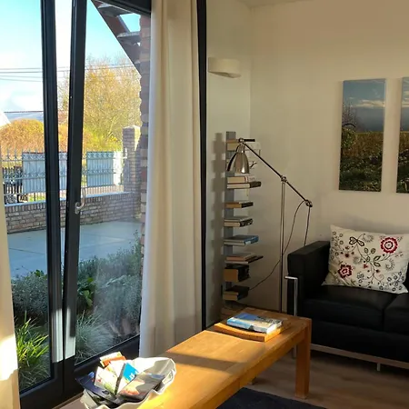 Moderne Wohlfuehlwohnung Auf Einem Dreiseitenhof アパート Lichtenberg (Brandenburg)