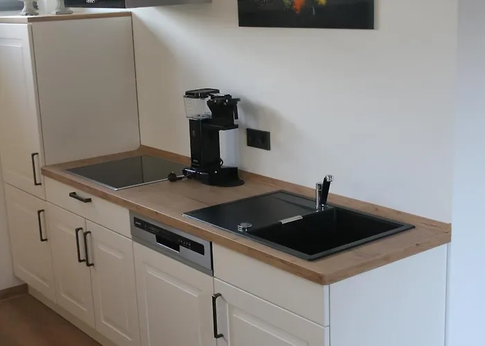 アパート Moderne Wohlfuehlwohnung Auf Einem Dreiseitenhof *